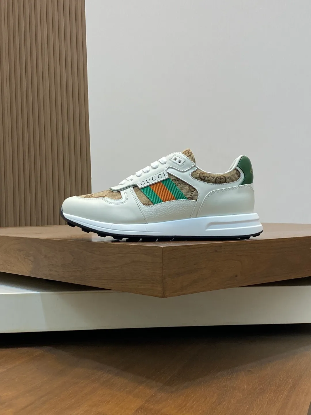 Factory price: 460💰[Gucci] Gucci - High-end quality original order - Upper: Nappa calfskin, pebbled calfskin, computer embroidered brand totem - Inner: water-dyed cowhide - Outsole: ultra-light T men's shoes 💰U·Rubber; two-color molded outsole - Super high quality control·Fine workmanship: highlighted (high-end·luxury·grade) -Size: 38-45